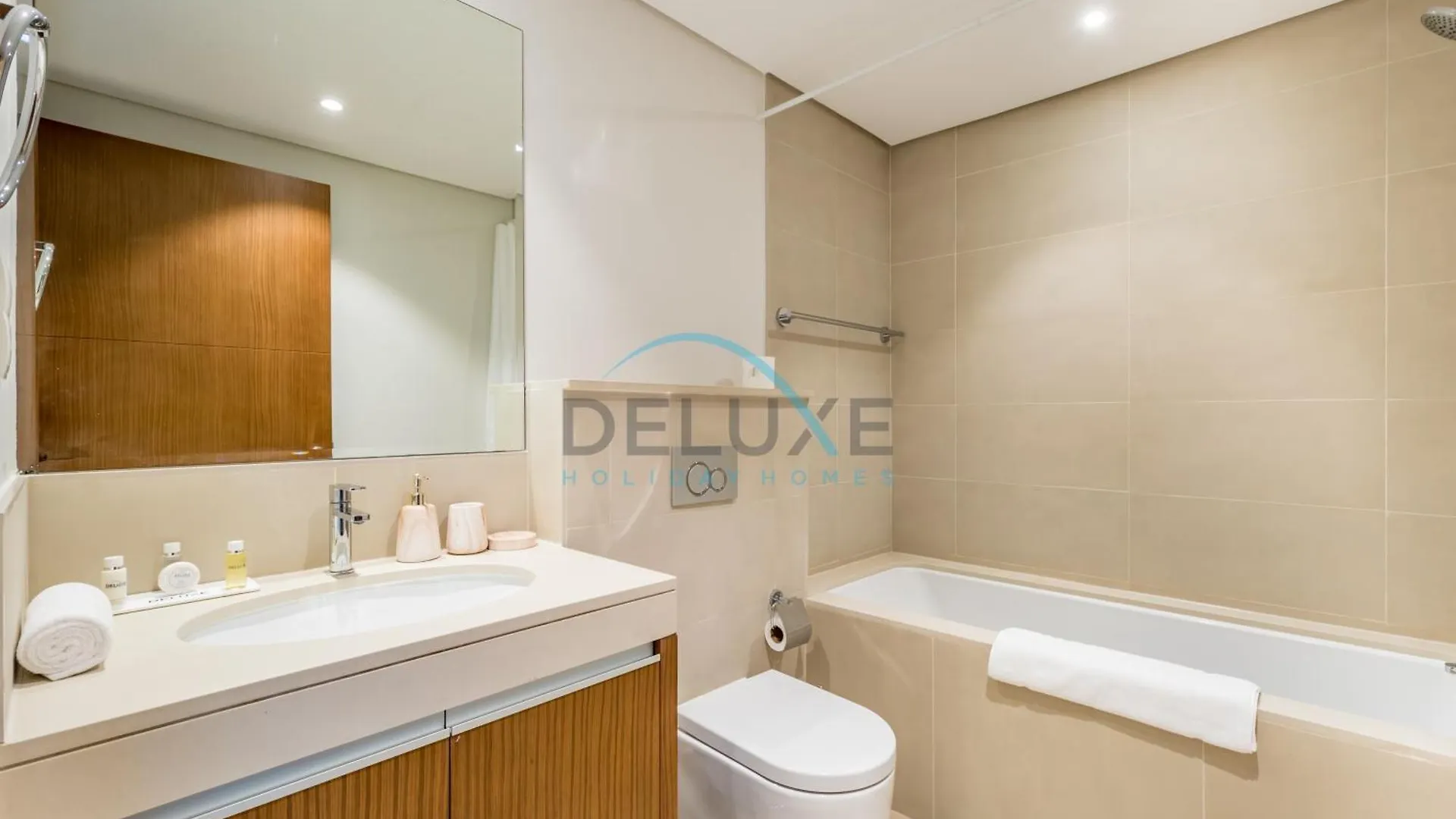 Spacious 3Br Apartment With Assistant Room & Stunning Creek Views In The Dubai Creek Residences South Tower 1, Creek Harbour By Deluxe Holiday Homes