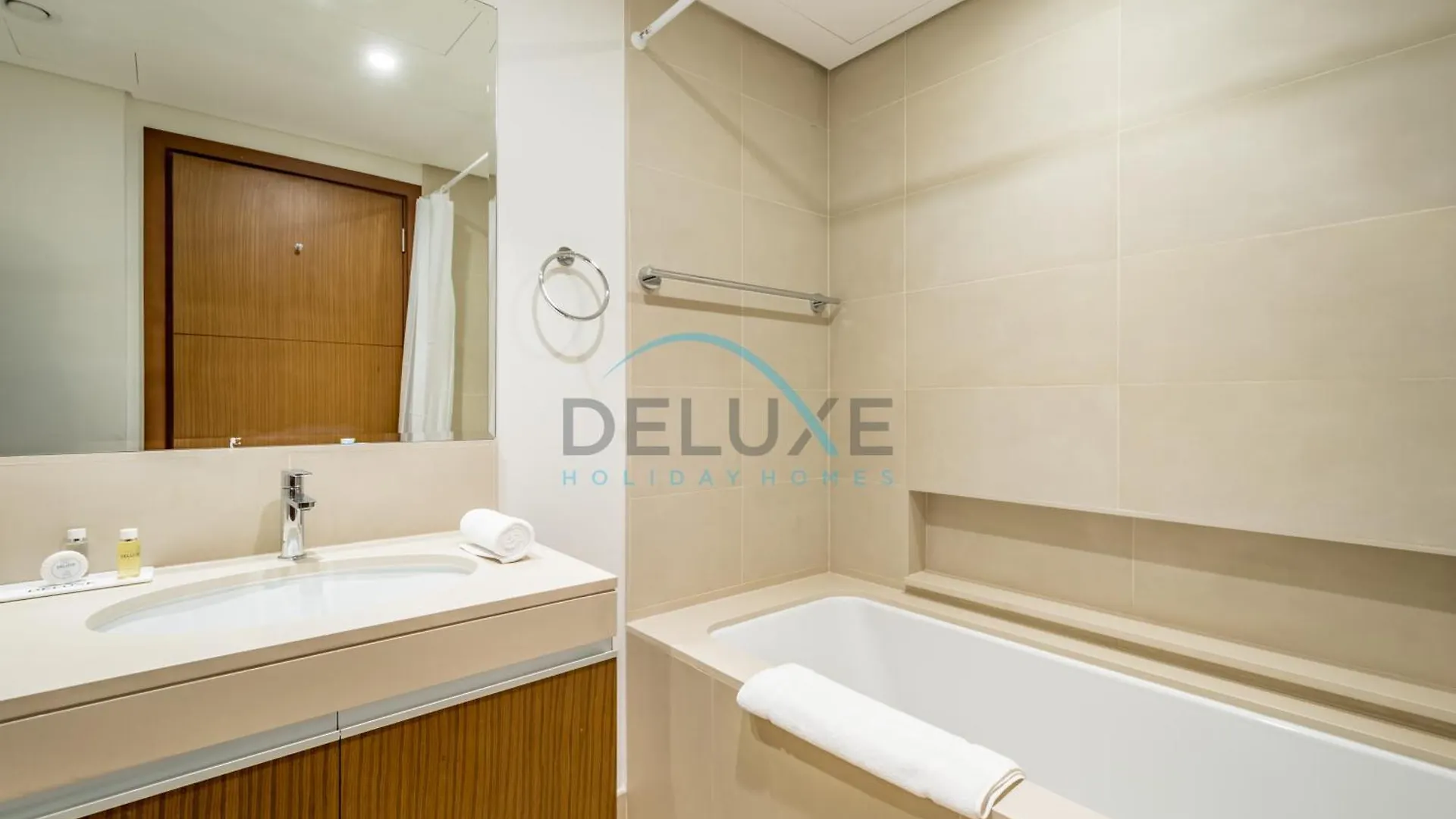 Spacious 3Br Apartment With Assistant Room & Stunning Creek Views In The Dubai Creek Residences South Tower 1, Creek Harbour By Deluxe Holiday Homes
