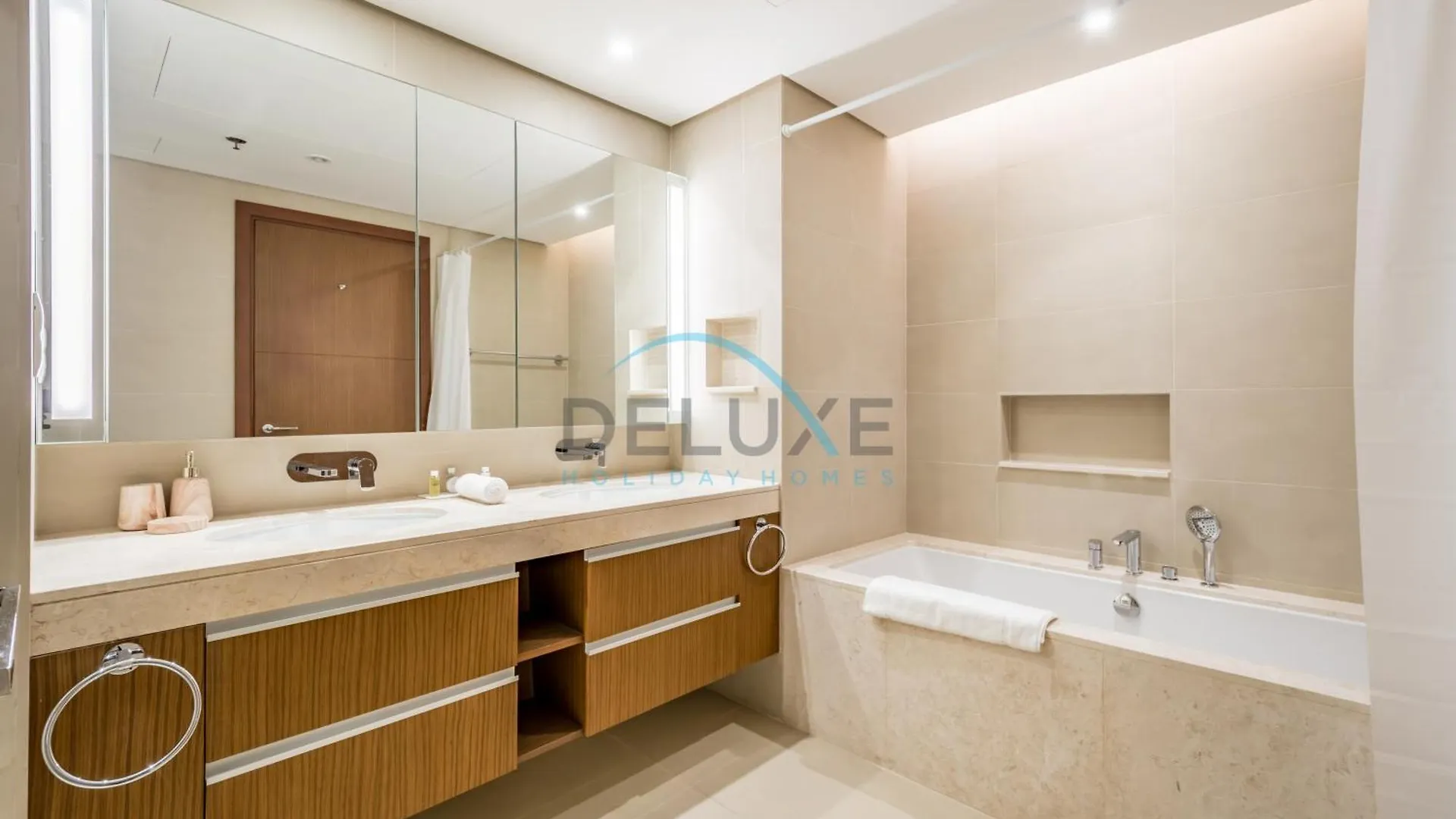 Spacious 3Br Apartment With Assistant Room & Stunning Creek Views In The Dubai Creek Residences South Tower 1, Creek Harbour By Deluxe Holiday Homes